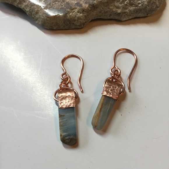 Copper Vintage Style Earrings with Blue calcite. - Picture 5 of 7